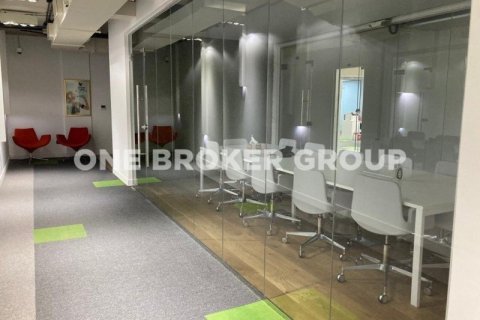 Office in Al Quoz, Dubai 3344.5 sq.m. № 221 - photo 6
