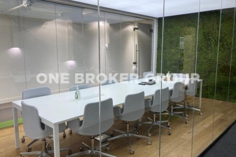 Office in Al Quoz, Dubai 3344.5 sq.m. № 221 - photo 5