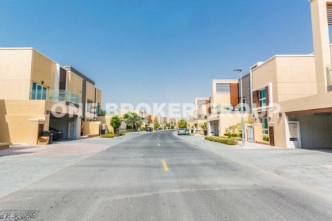 فيلا في البرشاء, دبي 4 غرف نوم, 381.5 م² رقم 217 - صورة 1