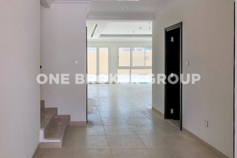 فيلا في البرشاء, دبي 4 غرف نوم, 381.5 م² رقم 217 - صورة 5