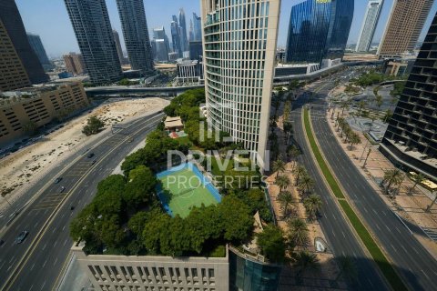 Apartment in The Lofts, Downtown Dubai (Downtown Burj Dubai), Dubai 2 bedrooms, 120.5 sq.m. № 126881 - photo 17