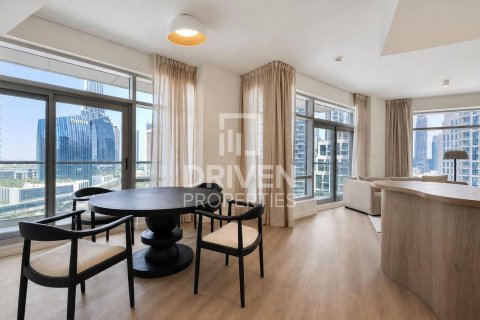 Apartment in The Lofts, Downtown Dubai (Downtown Burj Dubai), Dubai 2 bedrooms, 120.5 sq.m. № 126881 - photo 1