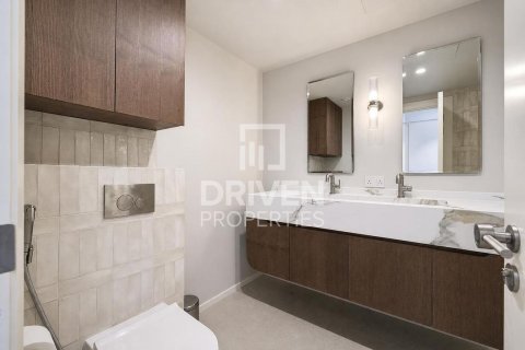 Apartment in The Lofts, Downtown Dubai (Downtown Burj Dubai), Dubai 2 bedrooms, 120.5 sq.m. № 126881 - photo 12