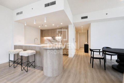 Apartment in The Lofts, Downtown Dubai (Downtown Burj Dubai), Dubai 2 bedrooms, 120.5 sq.m. № 126881 - photo 3
