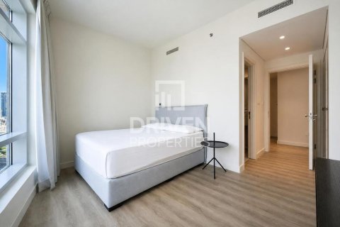 Apartment in The Lofts, Downtown Dubai (Downtown Burj Dubai), Dubai 2 bedrooms, 120.5 sq.m. № 126881 - photo 11