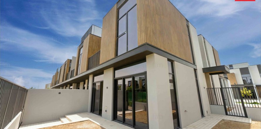 Villa en Dubai, 4 dormitorios, 242.9 m², № 48941