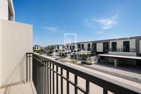 Adosado en Murooj Al Furjan, Al Furjan, Dubai, 4 dormitorios, 389.17 m², № 134401 - foto 2