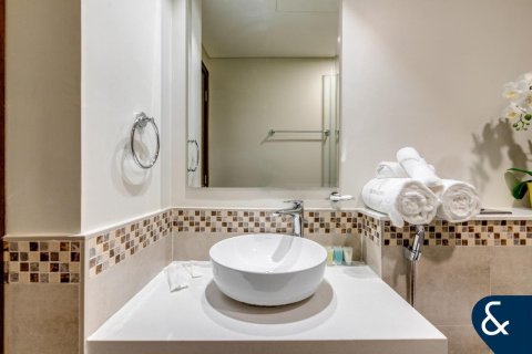 Apartment in Business Bay, Dubai 1 bedroom, 45 sq.m. № 88945 - photo 8