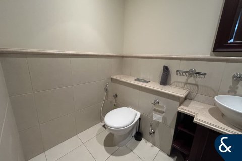 Apartment in Old Town, Dubai 2 bedrooms, 124 sq.m. № 88940 - photo 10