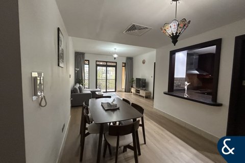 Apartment in Old Town, Dubai 2 bedrooms, 124 sq.m. № 88940 - photo 7