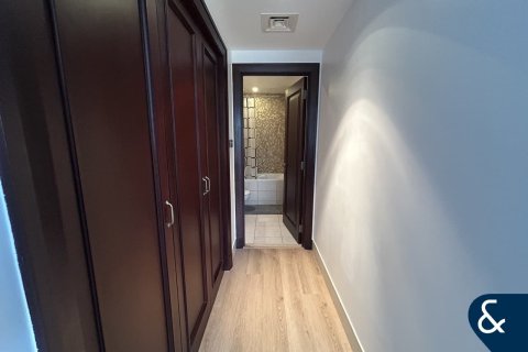 Apartment in Old Town, Dubai 2 bedrooms, 124 sq.m. № 88940 - photo 17