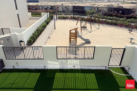 Снять в аренду таунхаус в Town Square, Дубай: 4 спальни, 281.8м², № 67316 - фото 16
