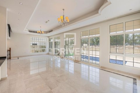 Вилла в The Villa, Дубай, 5 спален, 561.04м², № 128325