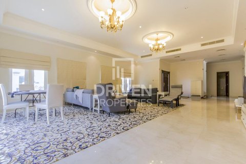 Villa in The Villa, Dubai 5 bedrooms, 658.5 sq.m. № 128324