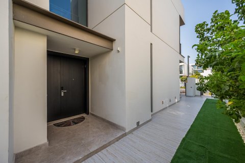 Townhouse in Al Furjan, Dubai 4 bedrooms, 326.34 sq.m. № 142112 - photo 3