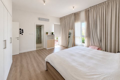 Villa in The Springs, Dubai 3 bedrooms, 219.42 sq.m. № 142116 - photo 6