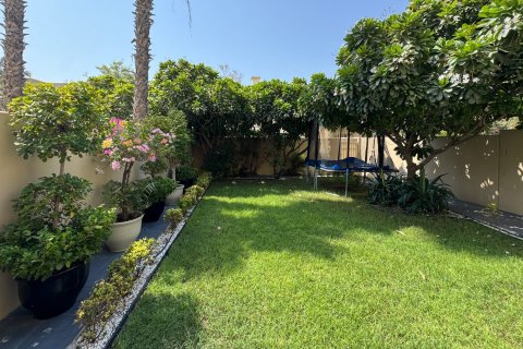 Villa in The Springs, Dubai 3 bedrooms, 219.42 sq.m. № 142116 - photo 24