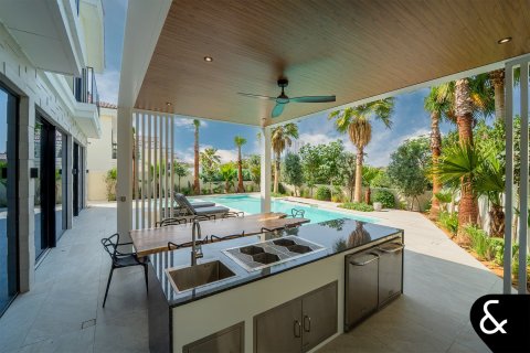 Villa in Jumeirah Golf Estates, Dubai 7 bedrooms, 1034 sq.m. № 75990 - photo 23