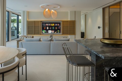 Villa à Jumeirah Golf Estates, Dubai, 7 chambres, 1034 m², № 75990 - photo 5