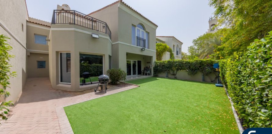 Villa in Green Community Motor City, Motor City, Dubai 4 bedrooms, 454 sq.m. № 75987