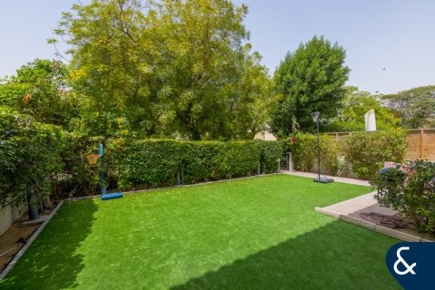 Villa in Green Community Motor City, Motor City, Dubai 4 bedrooms, 454 sq.m. № 75987 - photo 18