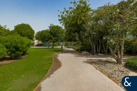 Villa in Green Community Motor City, Motor City, Dubai 4 bedrooms, 454 sq.m. № 75987 - photo 19