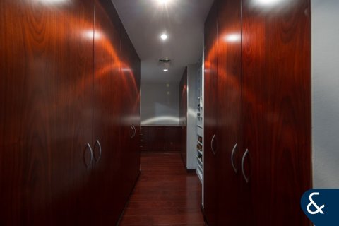 Villa in Green Community Motor City, Motor City, Dubai 4 bedrooms, 454 sq.m. № 75987 - photo 12