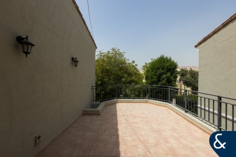 Villa in Green Community Motor City, Motor City, Dubai 4 bedrooms, 454 sq.m. № 75987 - photo 15