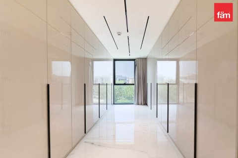 Villa in Tilal Al Ghaf, Dubai 5 bedrooms, 492.9 sq.m. № 90399 - photo 8