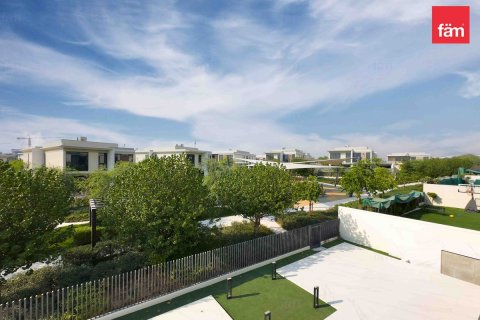 Villa in Tilal Al Ghaf, Dubai 5 bedrooms, 492.9 sq.m. № 90399 - photo 2