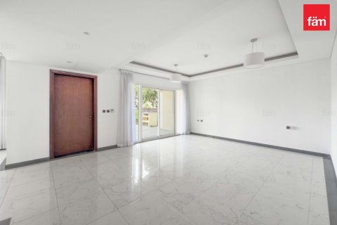 Купить виллу в Дубае: 5 спален, 606.2м², № 90401 - фото 16