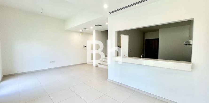Townhouse in Dubai Land, Dubai 3 bedrooms, 161 sq.m. № 57302