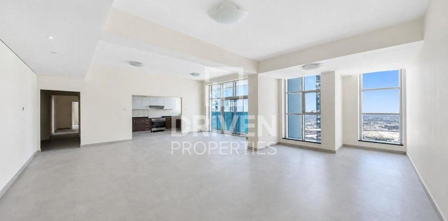 Apartamento en Marina Arcade Tower, Dubai Marina, Dubai, 3 dormitorios, 231.24 m², № 140574