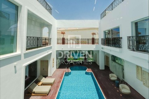 Villa in Jumeirah Golf Estates, Dubai 7 bedrooms, 1832.61 sq.m. № 140569 - photo 27