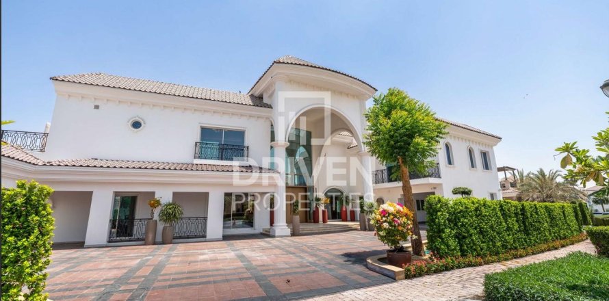 Villa in Jumeirah Golf Estates, Dubai 7 bedrooms, 1832.61 sq.m. № 140569