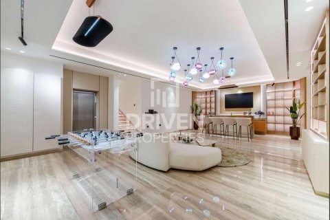 Villa in Jumeirah Golf Estates, Dubai 7 bedrooms, 1832.61 sq.m. № 140569 - photo 3