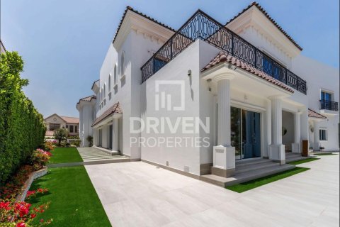 Villa in Jumeirah Golf Estates, Dubai 7 bedrooms, 1832.61 sq.m. № 140569 - photo 25