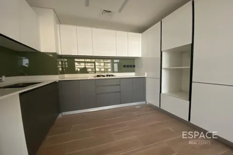 Apartment in Dubai Sports City, Dubai 2 bedrooms, 112 sq.m. № 71050 - photo 6