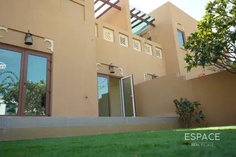 Adosado en Al Furjan, Dubai, 3 dormitorios, 262 m², № 71048 - foto 11
