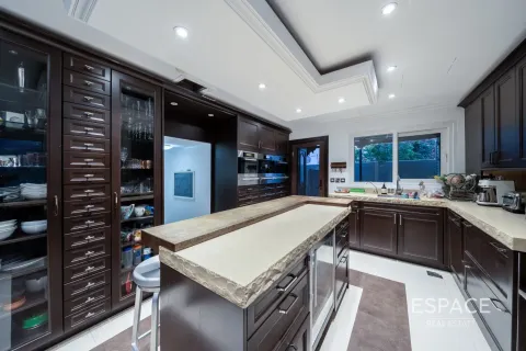 Villa à Meadows, Dubai, 4 chambres, 387 m², № 71039 - photo 6