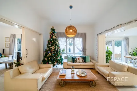 Villa à Meadows, Dubai, 4 chambres, 387 m², № 71039 - photo 2