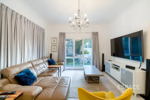 Villa à Meadows, Dubai, 4 chambres, 387 m², № 71039 - photo 3