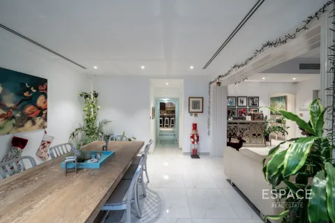 Villa à Meadows, Dubai, 4 chambres, 387 m², № 71039 - photo 5