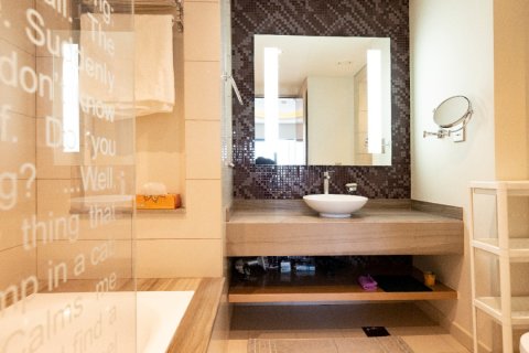 Снять в аренду квартиру в DAMAC Towers by Paramount, Бизнес-Бэй, Дубай: 1 спальня, 91.04м², № 1198 - фото 4