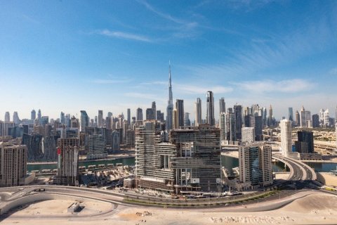 Снять в аренду квартиру в DAMAC Towers by Paramount, Бизнес-Бэй, Дубай: 1 спальня, 91.04м², № 1198 - фото 2