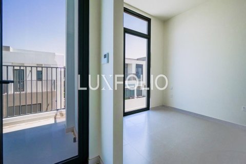 Villa in EMAAR South, Dubai South (Dubai World Central), Dubai 4 bedrooms, 210 sq.m. № 46317 - photo 23