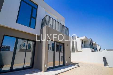 Villa in EMAAR South, Dubai South (Dubai World Central), Dubai 4 bedrooms, 210 sq.m. № 46317 - photo 1