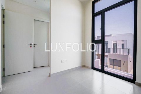 Villa in EMAAR South, Dubai South (Dubai World Central), Dubai 4 bedrooms, 210 sq.m. № 46317 - photo 21