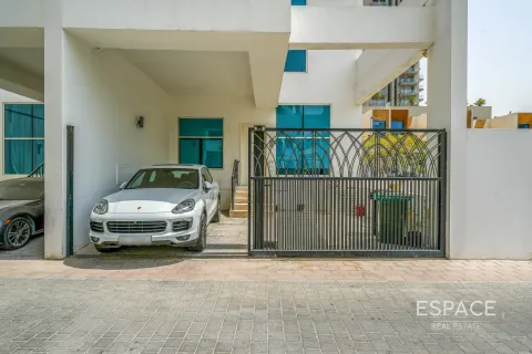 Купить таунхаус в Джумейра Вилладж Серкл, Дубай: 4 спальни, 189м², № 71172 - фото 19