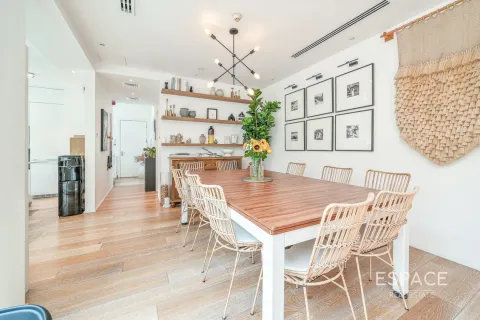 Купить таунхаус в Джумейра Вилладж Серкл, Дубай: 4 спальни, 189м², № 71172 - фото 4